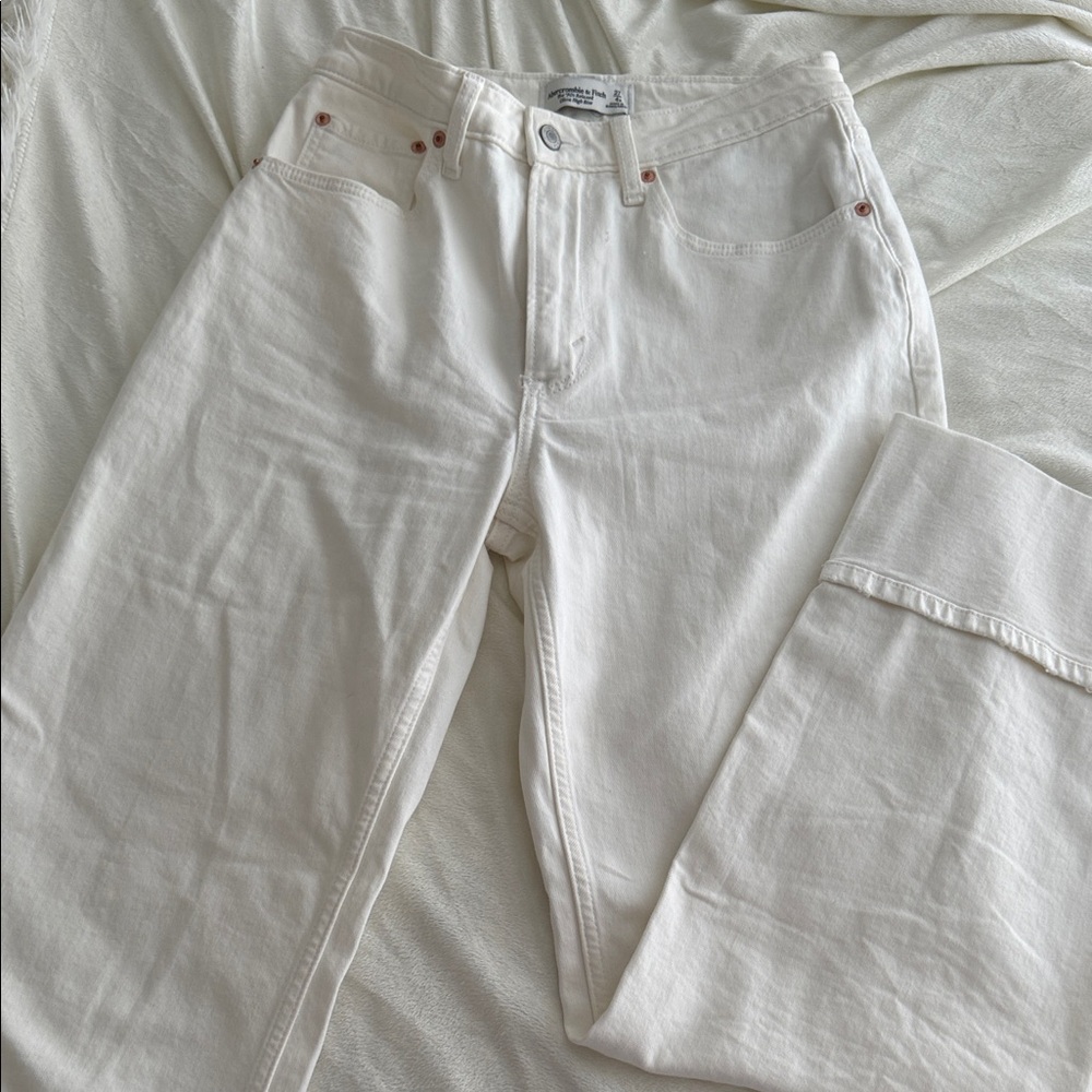 Abercrombie & Fitch 90s relaxed ultra high rise curve love jeans